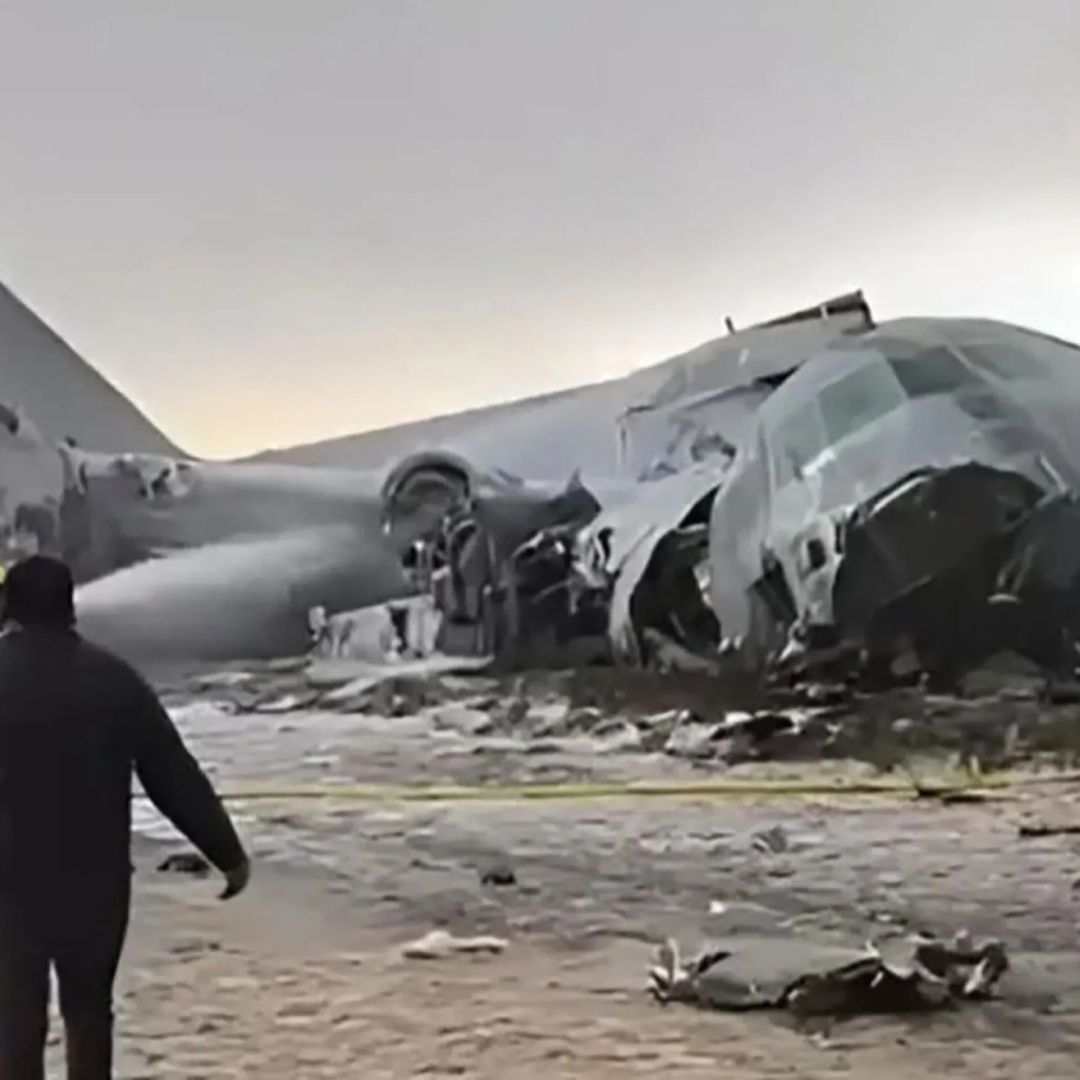 बोलिविया की राजधानी सूक्रे के पास मालवाहक विमान के दुर्घटनाग्रस्त होने से 15 लोगों की मौत