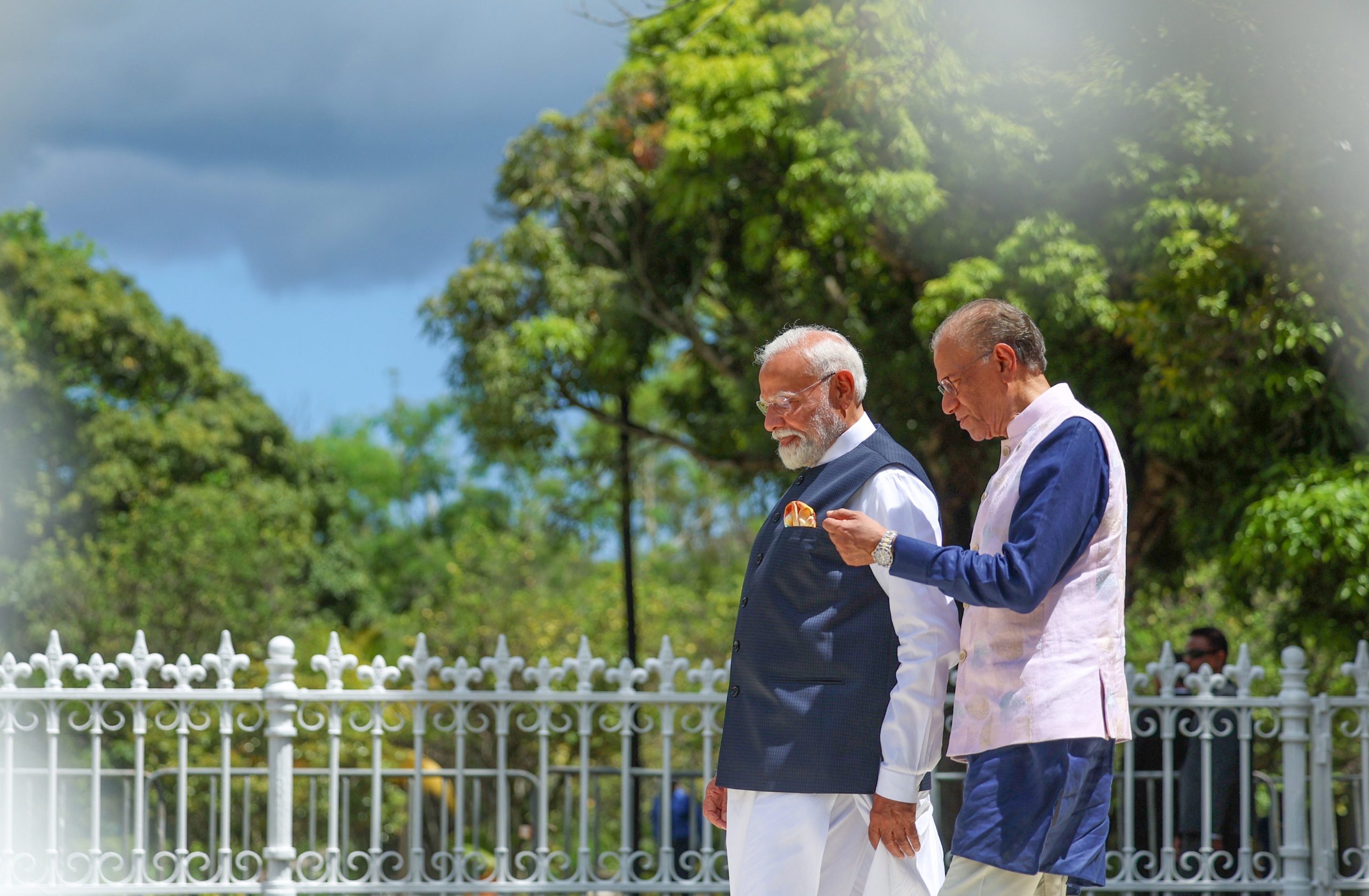 PM Modi discusses key issues with his Mauritian counterpart, Dr Navinchandra Ramgoolam
