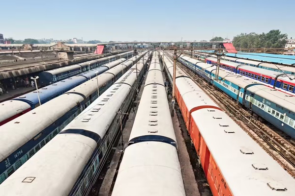 Railways initiated fast-track action to complete Dankuni -Surat dedicated freight corridor