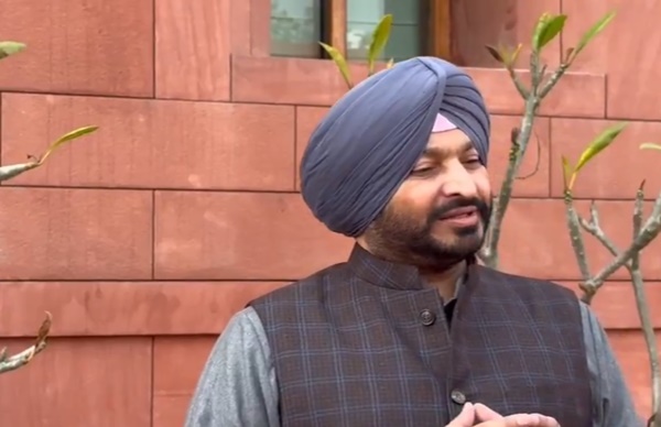 Union Minister Ravneet Bittu announces exclusive Vande Bharat sleeper train between Delhi & Amritsar