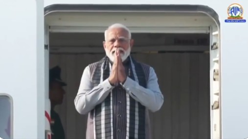 प्रधानमंत्री नरेन्‍द्र मोदी ने कहा-इस्राइल यात्रा से रणनीतिक साझेदारी के लिए नए लक्ष्य निर्धारित होंगे और दोनों देशों के बीच संबंध प्रगाढ़ होंगे
