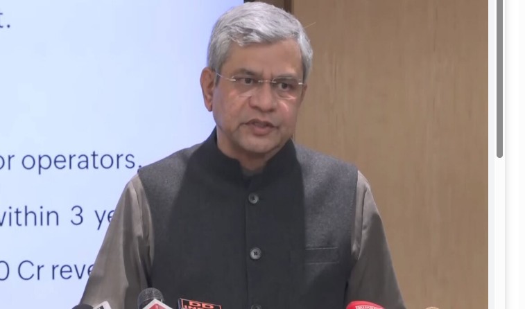 केंद्रीय रेल मंत्री अश्विनी वैष्णव ने 52 सप्ताह–52 सुधार संकल्प के तहत भारतीय रेलवे में दो और सुधारों की घोषणा की