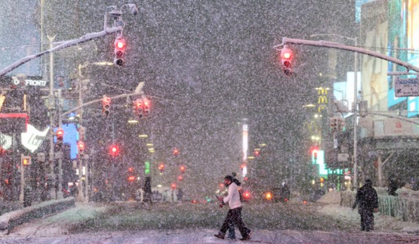 उत्तरपूर्वी अमरीका में बर्फीला तूफान, वाशिंगटन से बोस्‍टन जनजीवन अस्‍त व्‍यस्‍त