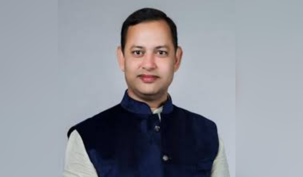 दिल्ली में विकास कार्यों के शुभारंभ में शामिल हुए मंत्री रविंदर इंद्राज सिंह