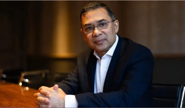 बांग्लादेश के प्रधानमंत्री तारिक रहमान से बांग्लादेश की तीनों सेना प्रमुखों ने मुलाकात की