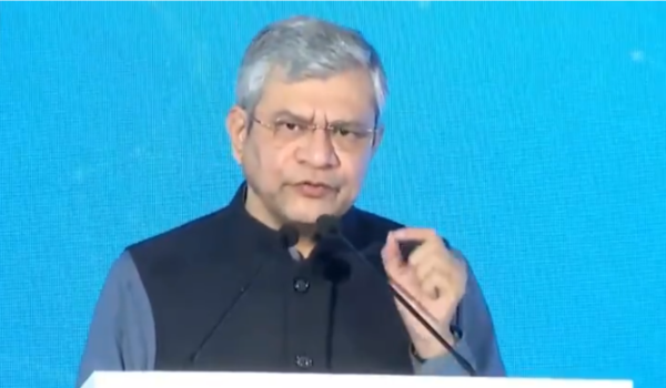 कृत्रिम सामग्री का निर्माण उस व्यक्ति की सहमति के बिना नहीं किया जाना चाहिए: सूचना और प्रसारण मंत्री