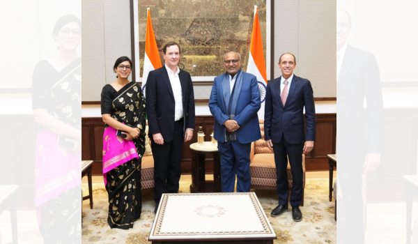 उपराष्ट्रपति सी. पी. राधाकृष्णन ने जॉर्ज ओसबोर्न, क्रिस लेहेन तथा प्रज्ञा मिश्रा से मुलाकात की