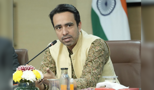 राज्य मंत्री जयंत चौधरी ने किया ‘बढ़ना है तो यहाँ जुड़ना है’ जागरूकता अभियान का शुभारंभ