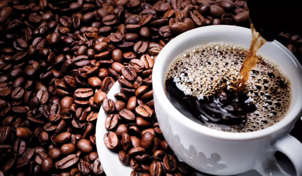 मानव जनित जलवायु परिवर्तन से कॉफी उत्पादन घटा, कीमतें बढ़ीं