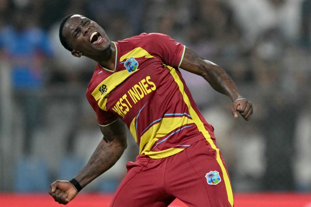 West Indies Beat England by 30 Runs in ICC T20 World Cup Group C Clash