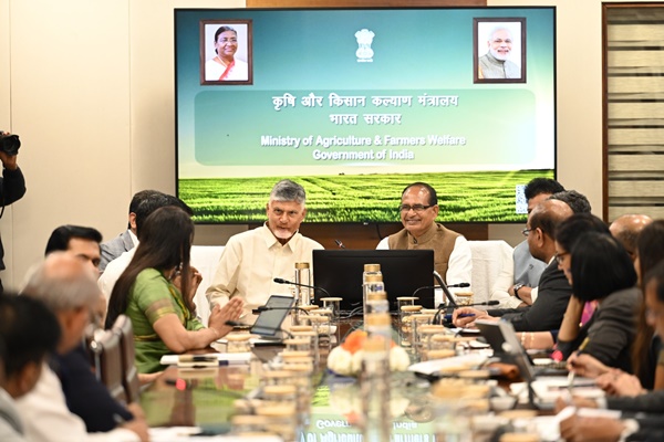 Agriculture Minister Chouhan Meets Andhra CM Naidu, Discuss budget schemes & agri growth