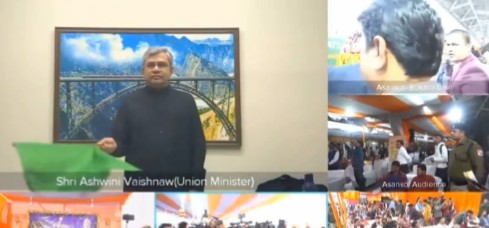 रेल मंत्री ने आसनसोल–बोकारो रेल सेवा को हरी झंडी दिखाई