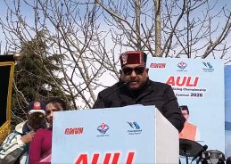 Four-day National Skiing Championship and Winter Carnival begins at Auli
