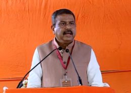 Union Minister Dharmendra Pradhan attacks West Bengal government for betraying educators 