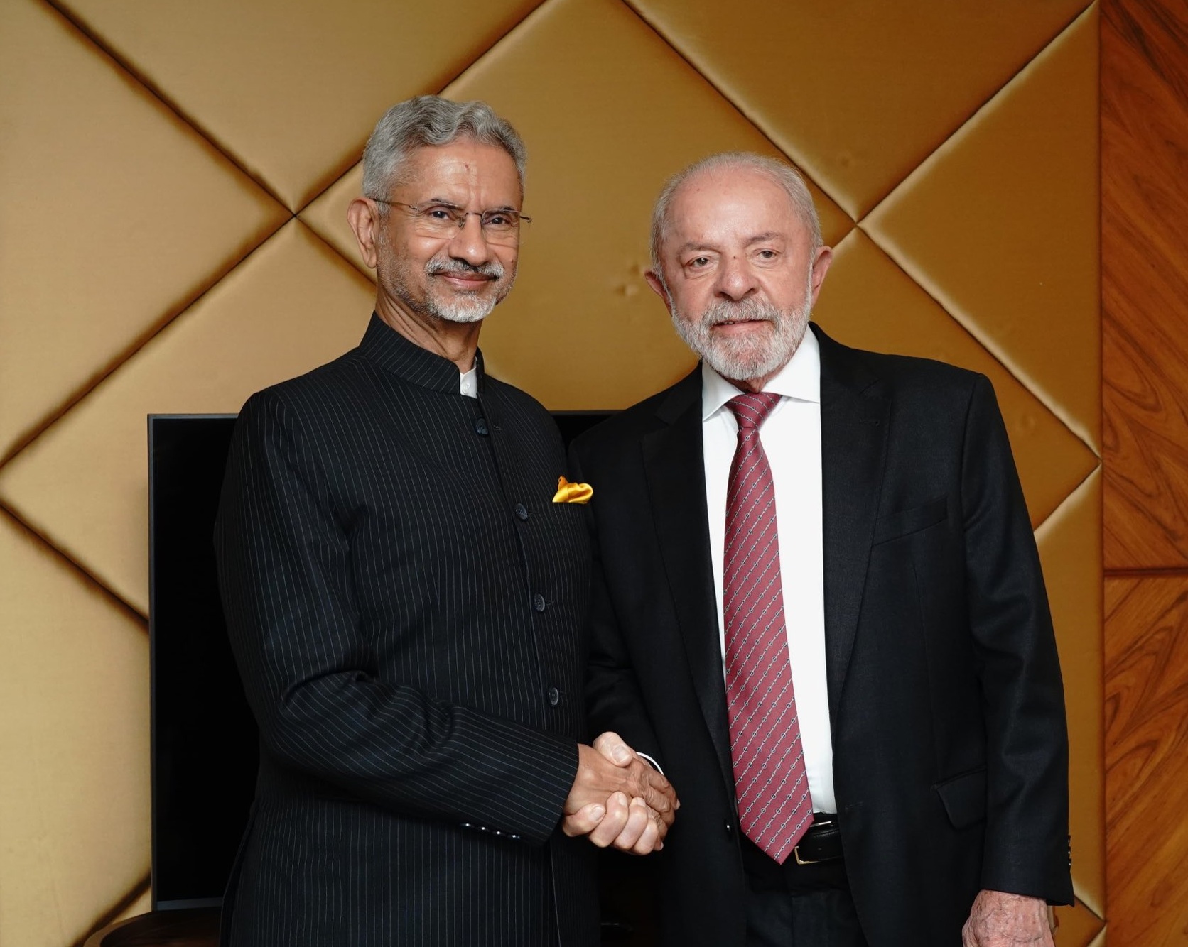 विदेश मंत्री डॉ एस जयशंकर ने दिल्ली में ब्राजील के राष्ट्रपति लुई इनासियों लूला द सिल्वा से मुलाकात की