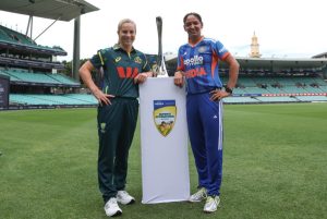 भारत और ऑस्ट्रेलिया की महिला क्रिकेट टीमों के बीच तीन टी-20 मैचों की श्रृंखला का पहला मैच आज