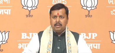 बीजेपी अध्यक्ष नितिन नवीन ने तेलंगाना सरकार पर विभाजनकारी राजनीति और हिंदू परंपराओं पर हमले का आरोप लगाया