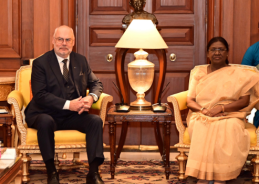 Estonia President Alar Karis meets President Droupadi Murmu in New Delhi