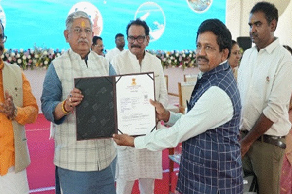 Union Minister Rajiv Ranjan Singh launches historic ‘Access Pass’ for fishing in India’s EEZ at Veraval