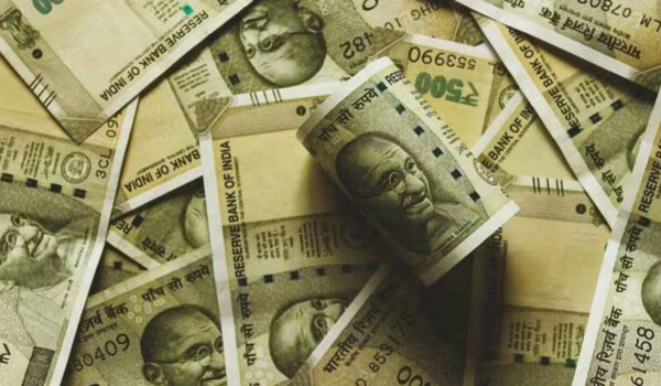 Rupee rises 4 paise to close at 90.91 against US dollar