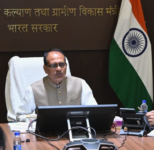 Agriculture Minister Shivraj Singh Chouhan stresses need for 100% utilisation of funds allocated for farmers’ welfare by March 31