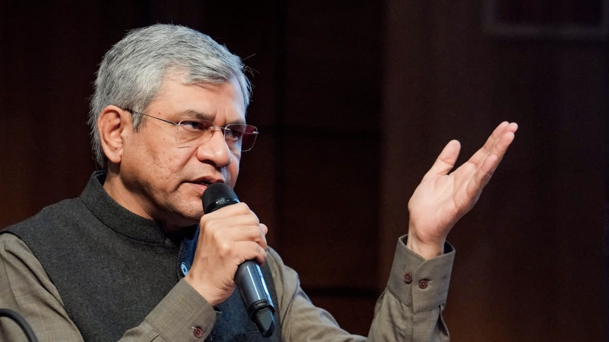 एआई-नियंत्रित खिलौने बच्चों के लिए गंभीर खतरा बन सकते हैं: केंद्रीय मंत्री अश्विनी वैष्णव