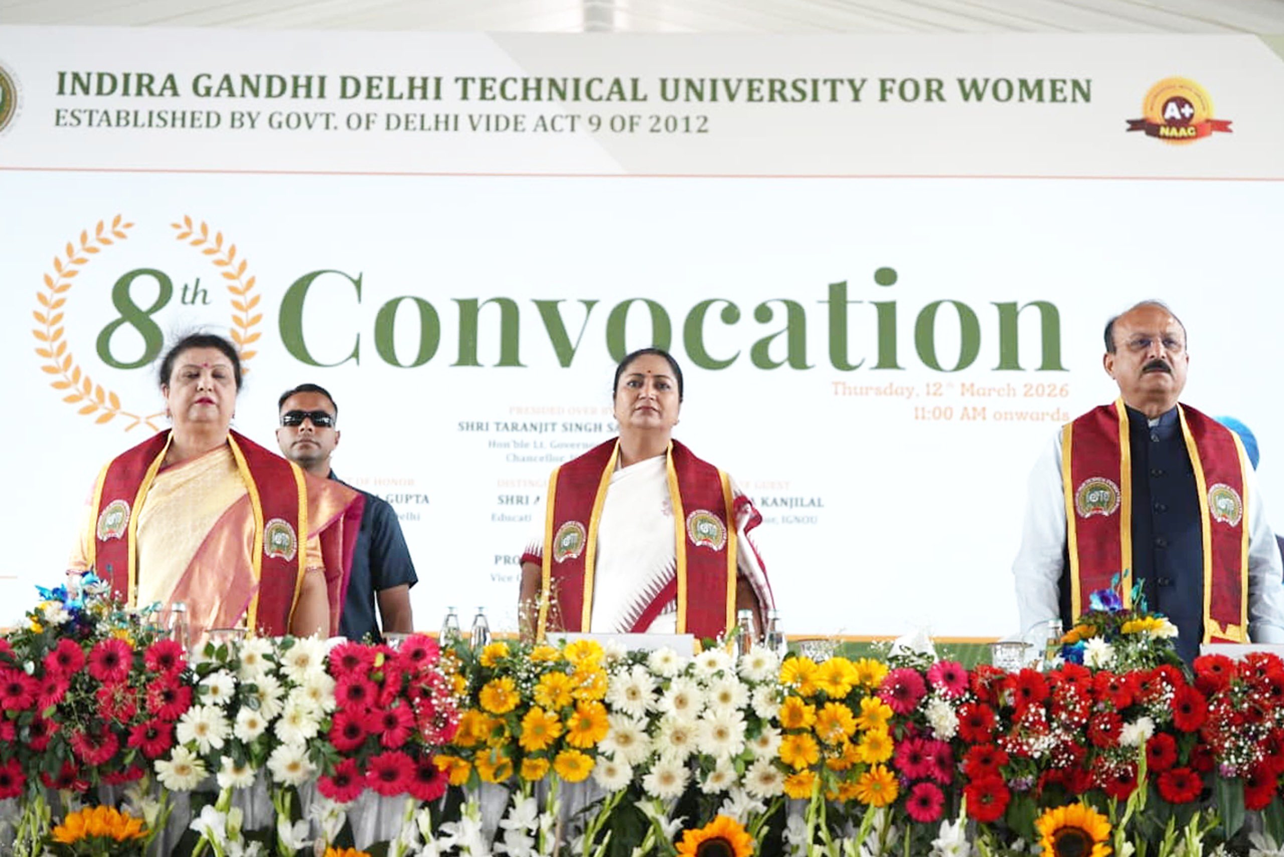 मुख्‍यमंत्री रेखा गुप्‍ता  इन्दिरा गांधी दिल्‍ली महिला तकनीकी विश्‍वविद्यालय के आठवें दीक्षांत समारोह में हुई शामिल