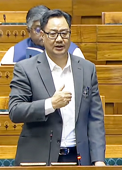 संसदीय कार्य मंत्री किरेन रिजिजू ने कहा, पीएम मोदी के नेतृत्व में भारत की आर्थिक स्थिति सकारात्मक बनी हुई