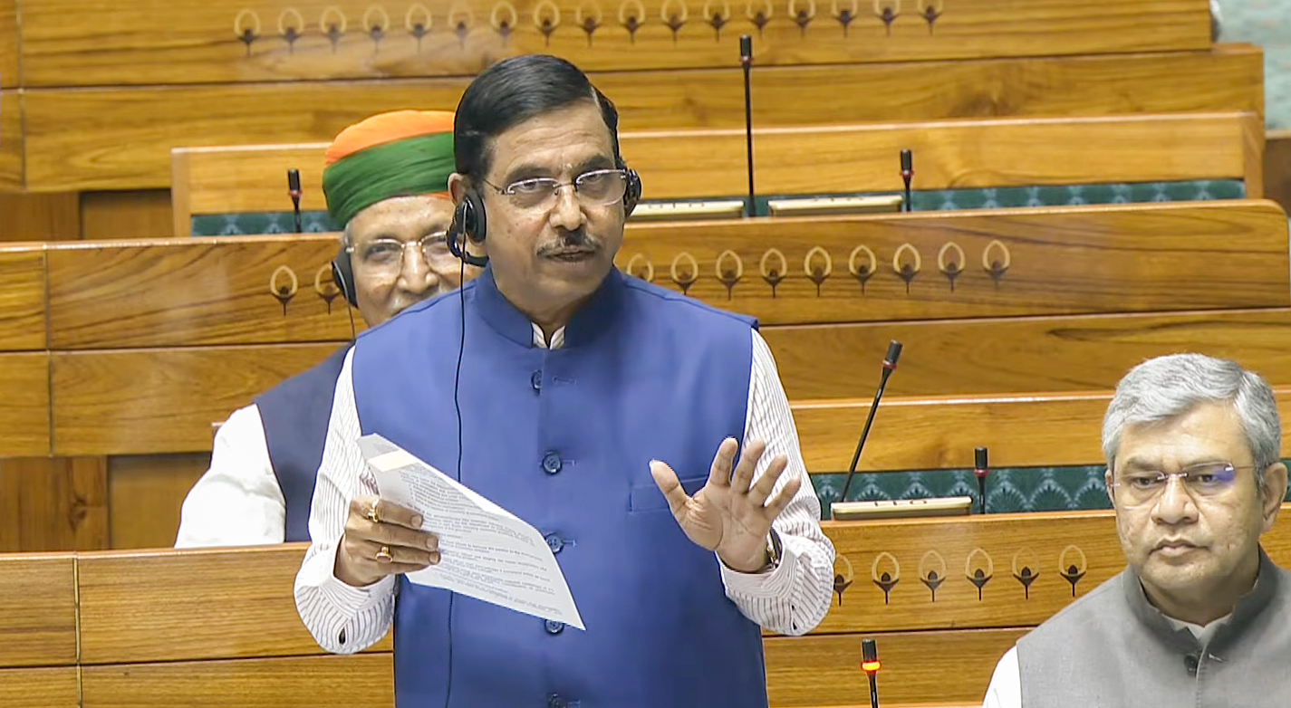 India’s Solar Module Manufacturing Capacity Rises from 3 GW to 172 GW: Union Minister Pralhad Joshi