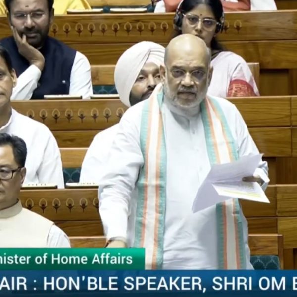 गृह मंत्री अमित शाह ने देश में नक्सलवाद को समाप्त करने के लिए अर्धसैनिक बलों, पुलिस और जनता के प्रयासों की सराहना की