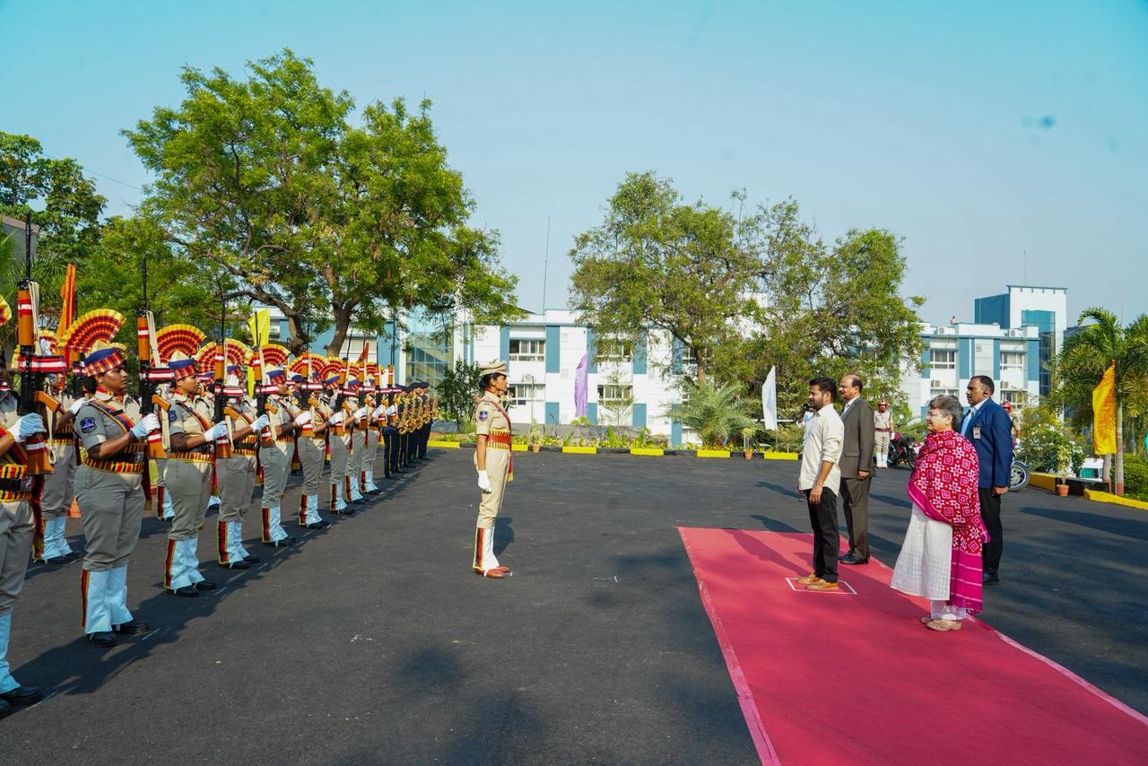 तेलंगाना: मुख्यमंत्री रेवंत रेड्डी ने साइबर अपराध और मादक पदार्थों के बढ़ते खतरे से निपटने के लिए राज्य के पुलिस विभाग के व्यापक आधुनिकीकरण का आह्वान किया