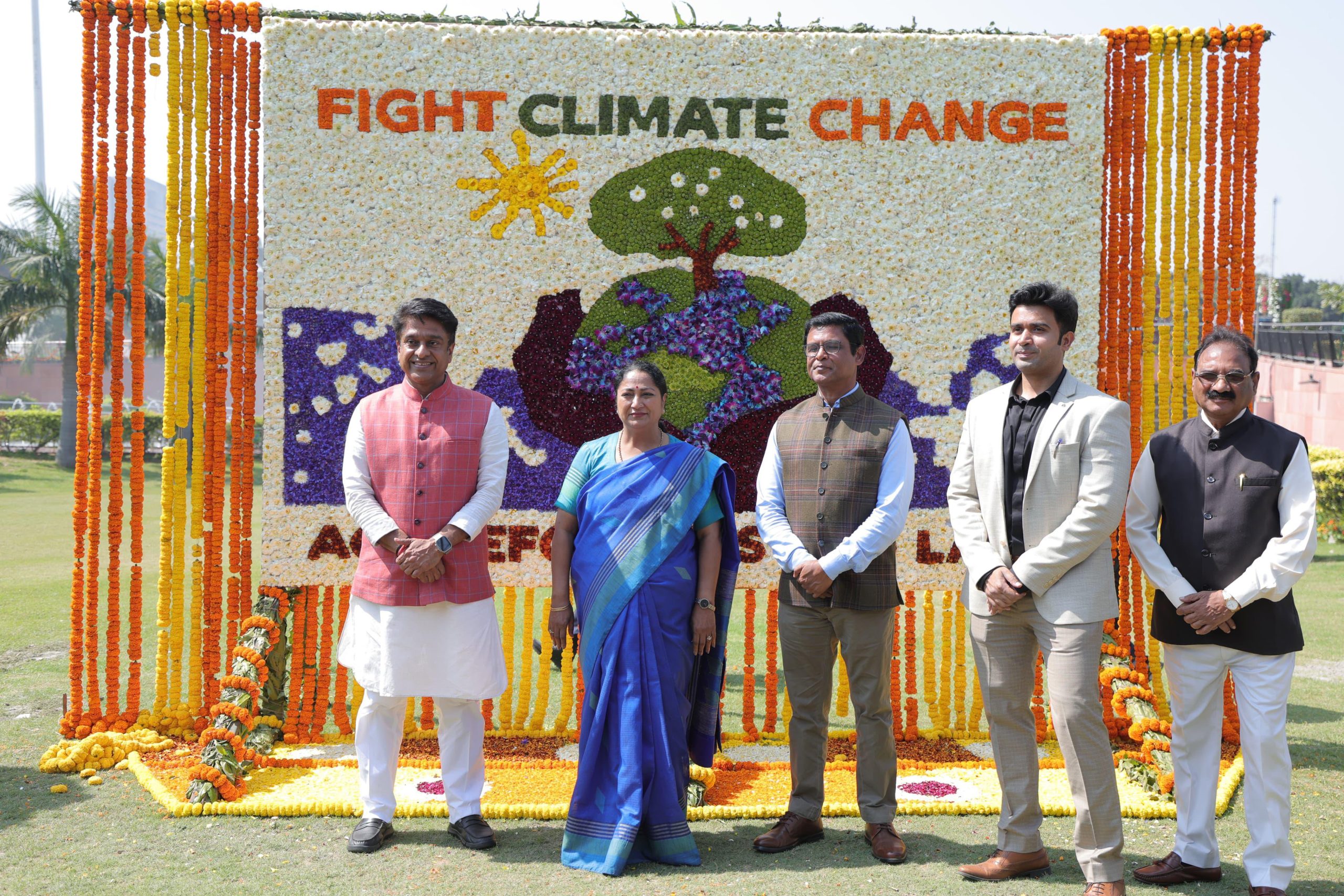 Delhi CM Rekha Gupta Inaugurates NDMC Flower Festival in Connaught Place