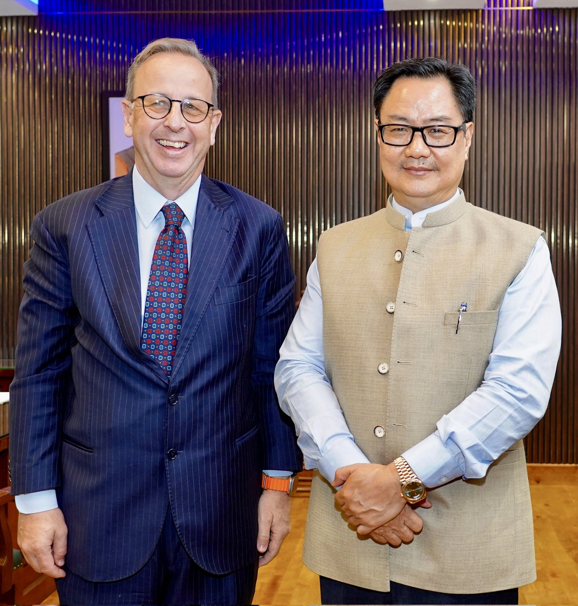 संसदीय कार्य मंत्री किरेन रिजिजू ने इटली के राजदूत अंतोनियो बार्तोली से भेंट की