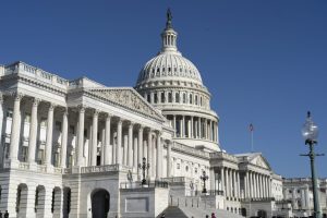 अमरीकी सीनेट ने राष्ट्रपति डॉनल्‍ड ट्रम्प के ईरान के खिलाफ सैन्य अभियान का समर्थन किया