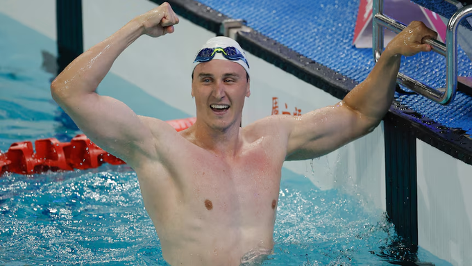 विश्व चैंपियन तैराक कैमरन मैकएवॉय ने पुरुषों की 50 मीटर फ्रीस्टाइल तैराकी का 17 वर्ष पुराना विश्व रिकॉर्ड तोड़ा