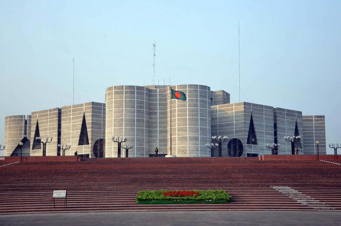 बांग्लादेश की 13वीं जातीय संसद का पहला सत्र ढाका के जातीय संसद भवन में आज होगा शुरू