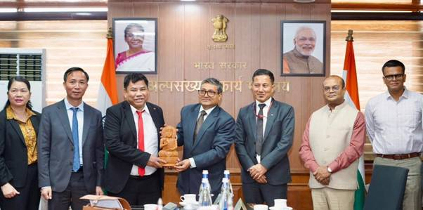 नई दिल्ली: वियतनाम के उप-मंत्री वाई.थोंग ने अल्पसंख्यक कार्य मंत्रालय के सचिव डॉ. चंद्र शेखर कुमार से मुलाकात की