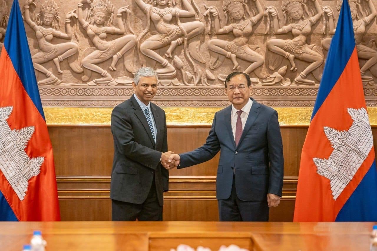 विदेश मंत्रालय में पूर्वी मामलों के सचिव पी. कुमारन ने कंबोडिया के उप-प्रधानमंत्री पार्क सोखोन से मुलाकात की