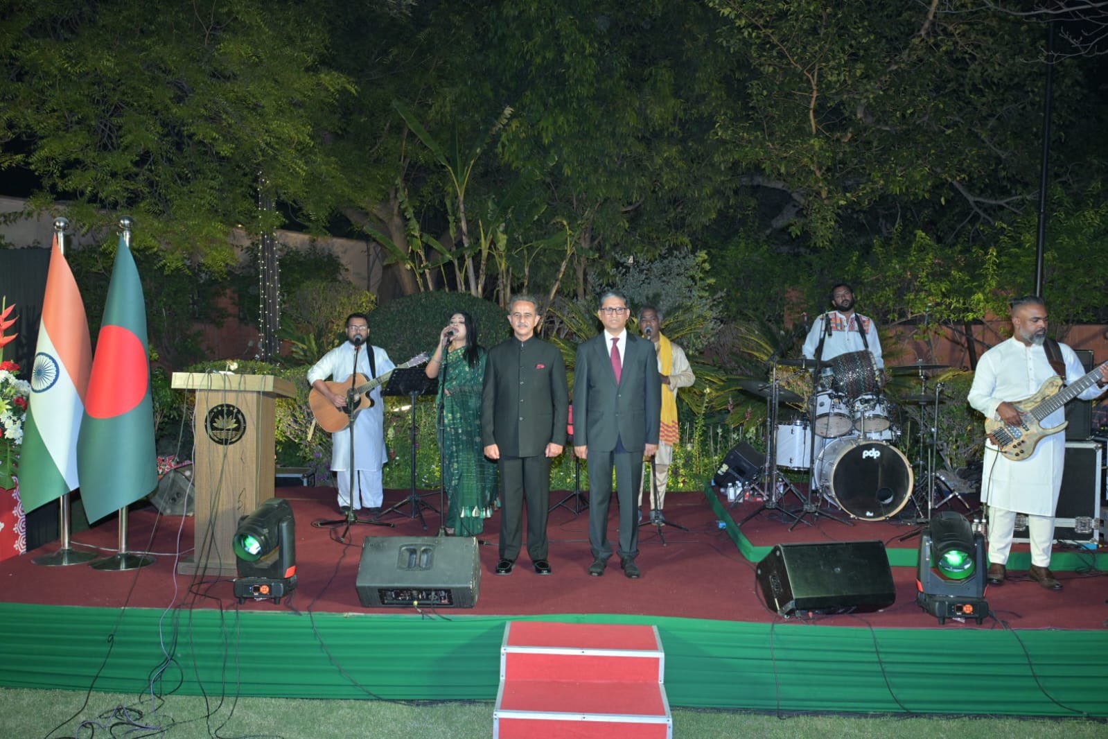 नई दिल्ली: विदेश मामलों के राज्य मंत्री कीर्ति वर्धन सिंह ने बांग्लादेश के 56वें स्वतंत्रता दिवस पर आयोजित राष्ट्रीय दिवस समारोह में भाग लिया