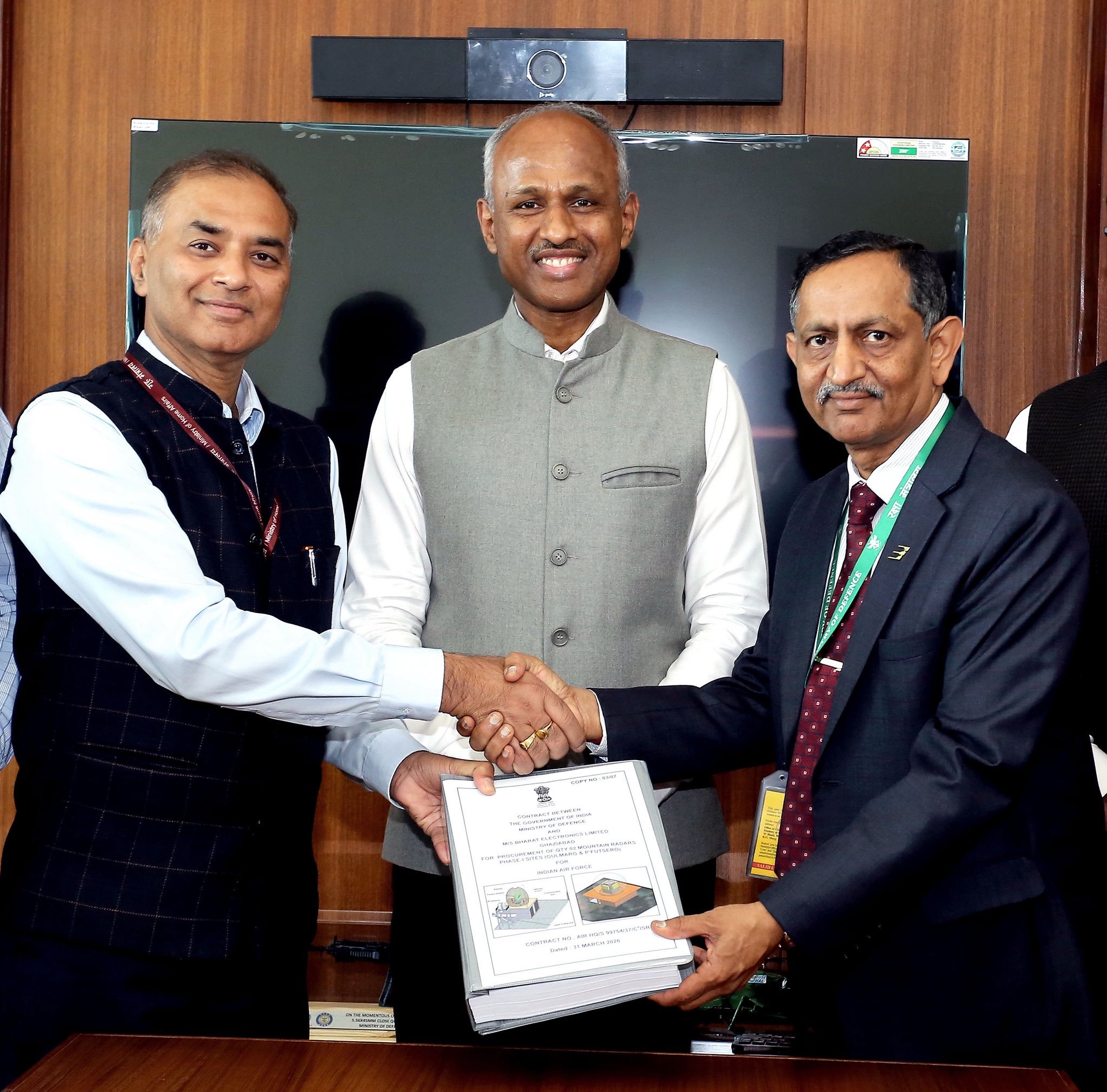 रक्षा मंत्रालय ने भारत इलेक्ट्रॉनिक्स लिमिटेड के साथ 1950 करोड़ रुपये का अनुबंध किया