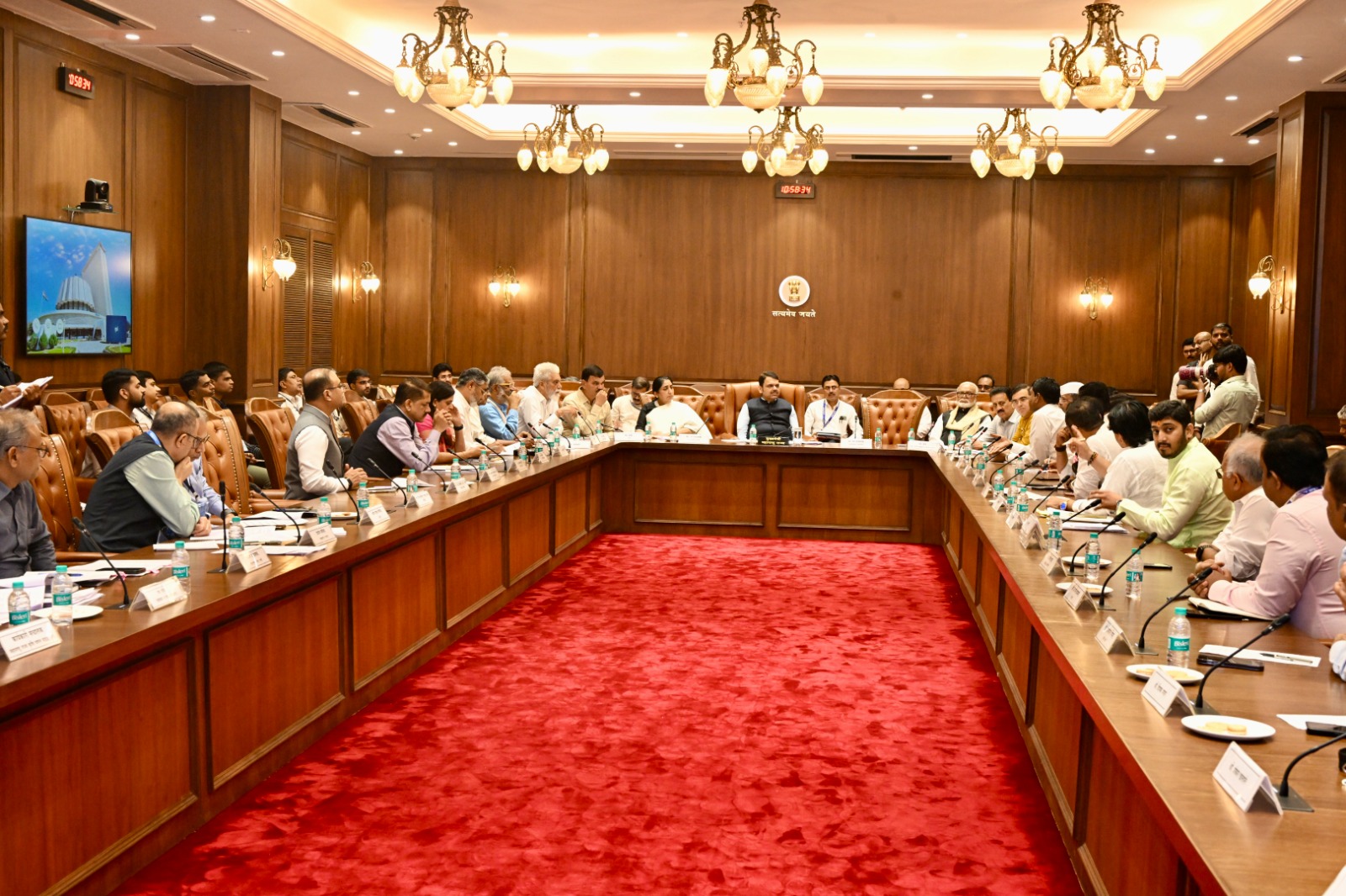 Maharashtra CM Devendra Fadnavis directs formation of committee to propose long-term strategies to resolve issues faced by onion growers