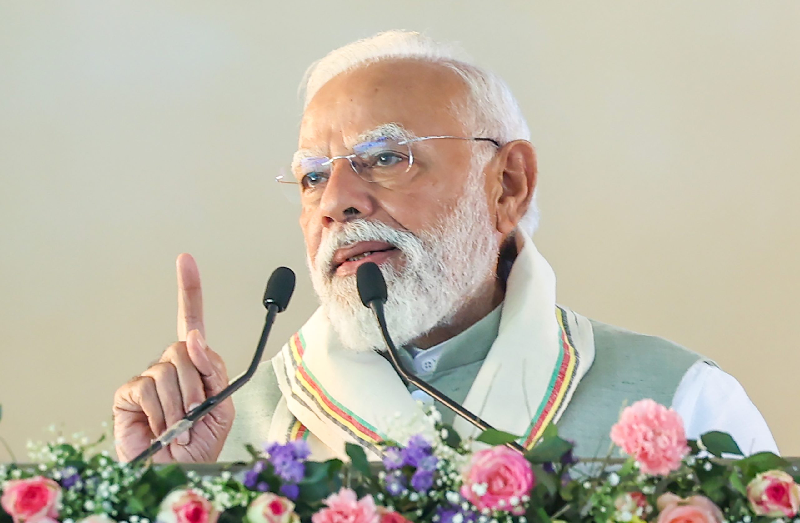 पीएम मोदी ने वैश्विक चुनौतियों के बीच सामूहिक प्रयास और राष्ट्रीय एकता का आह्वान किया