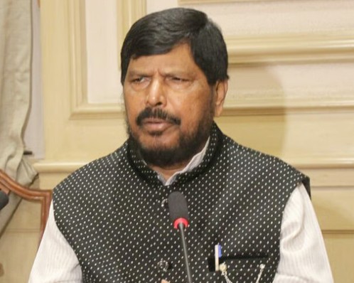 गैस आपूर्ति पर विपक्ष राजनीति कर रहा है: सामाजिक न्याय राज्य मंत्री रामदास अठावले