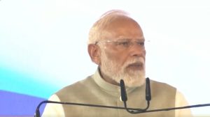 प्रधानमंत्री नरेंद्र मोदी ने कोलकाता में 18,680 करोड़ रुपये की विकास परियोजनाओं का लोकार्पण और शिलान्यास किया