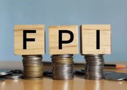 FPIs Withdraw Over ₹52,700 Crore from Equities Amid Geopolitical, Oil Concerns