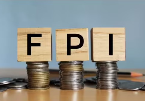 FPIs Withdraw Over ₹52,700 Crore from Equities Amid Geopolitical, Oil Concerns