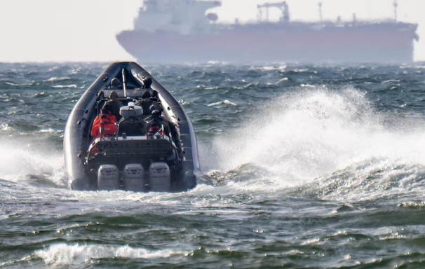 स्वीडन की अदालत ने टैंकर ‘सी आउल वन’ के रूसी कैप्टन को हिरासत में लेने का आदेश दिया