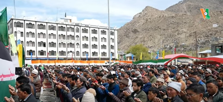 करगिल में सादगी और धार्मिक श्रद्धा के साथ मनाई जा रही ईद-उल-फित्र