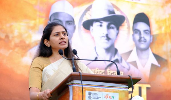 Union Minister Raksha Khadse calls on youth to draw inspiration from lives & ideals of martyrs