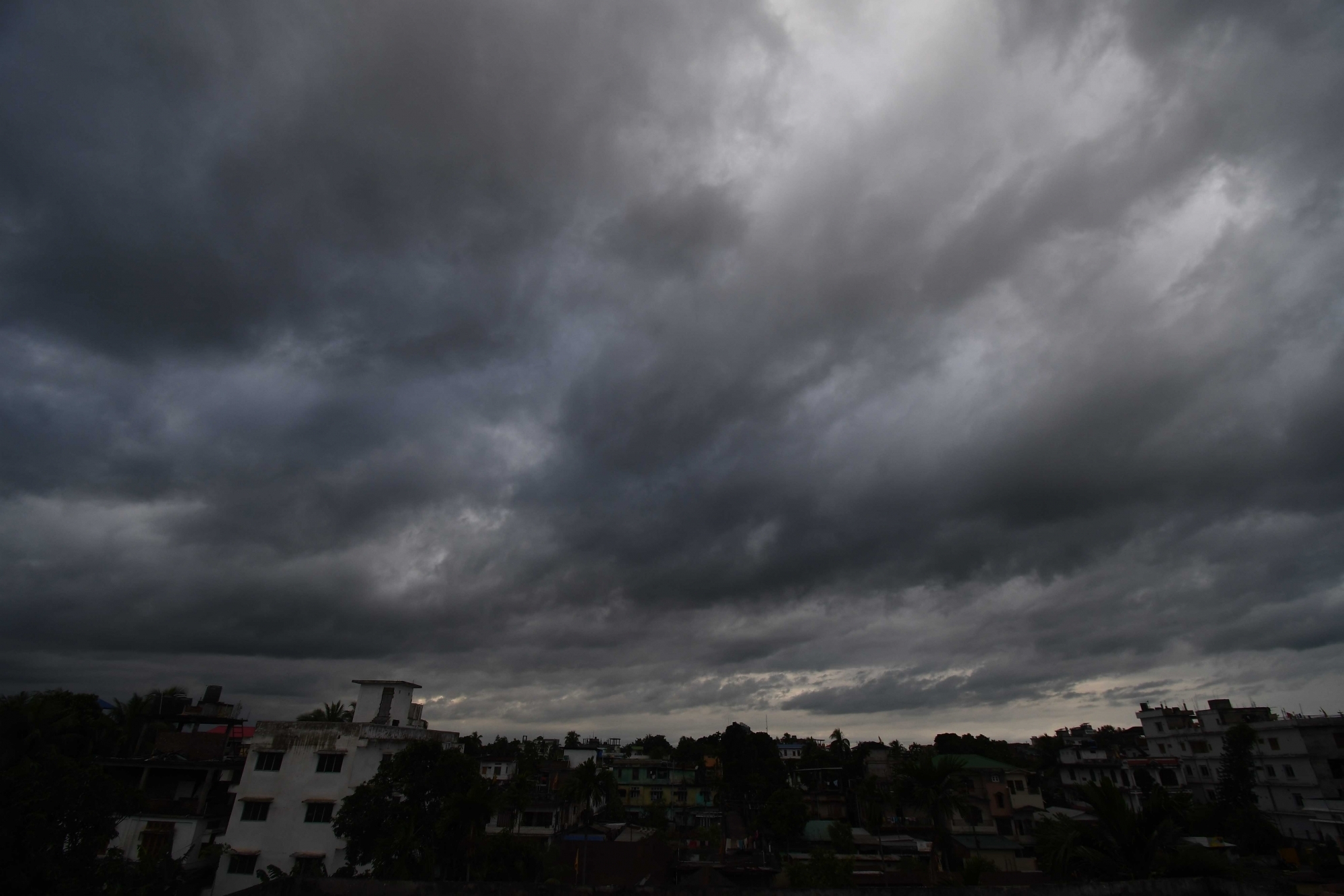 IMD Forecasts Thunderstorms, Lightning, and Gusty Winds Across Several States Today